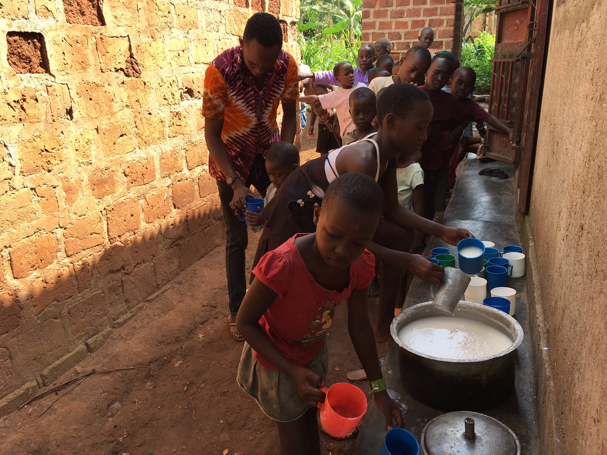 johnedwards0628's tweet photo. There will always be poor people in the land. Therefore I command you to be openhanded toward your fellow Israelite's who are poor and needy in your land. Happy Sunday https://t.co/MQQ97lYzwT