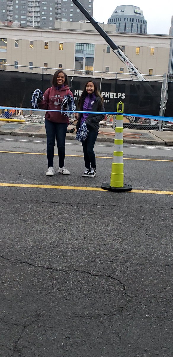 Thanks to all the Betas who volunteered at the Hot Chocolate Run! We freeze our fingers and toes off but got to cheer on the runners! (Some who ended up being part of the <a href="/LHSintheNews/">LaVergne High School</a> family!)