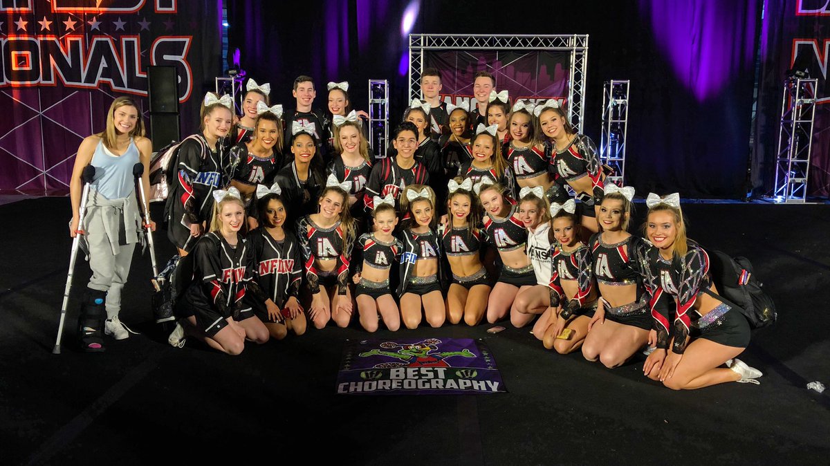 JAMfestEvents's tweet photo. That’s a wrap on session 2! Congrats to all of our first place winners, our best choreography award winner, our US Finals #GoldBid winner, and our Level 1 Grand Champion Revival— from Koach All Stars! 🏆 🏅 #JAMfest https://t.co/IFNMX0g6Dy