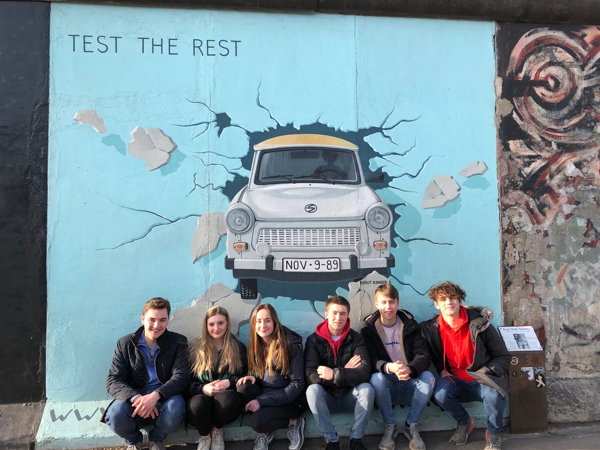 ReptonMFL's tweet photo. Sonntag in Berlin: East Side Gallery, Jüdisches Museum, Fernsehturm, Hohenschönhausen, Einkaufen und Essen! https://t.co/fFZKir6e3e