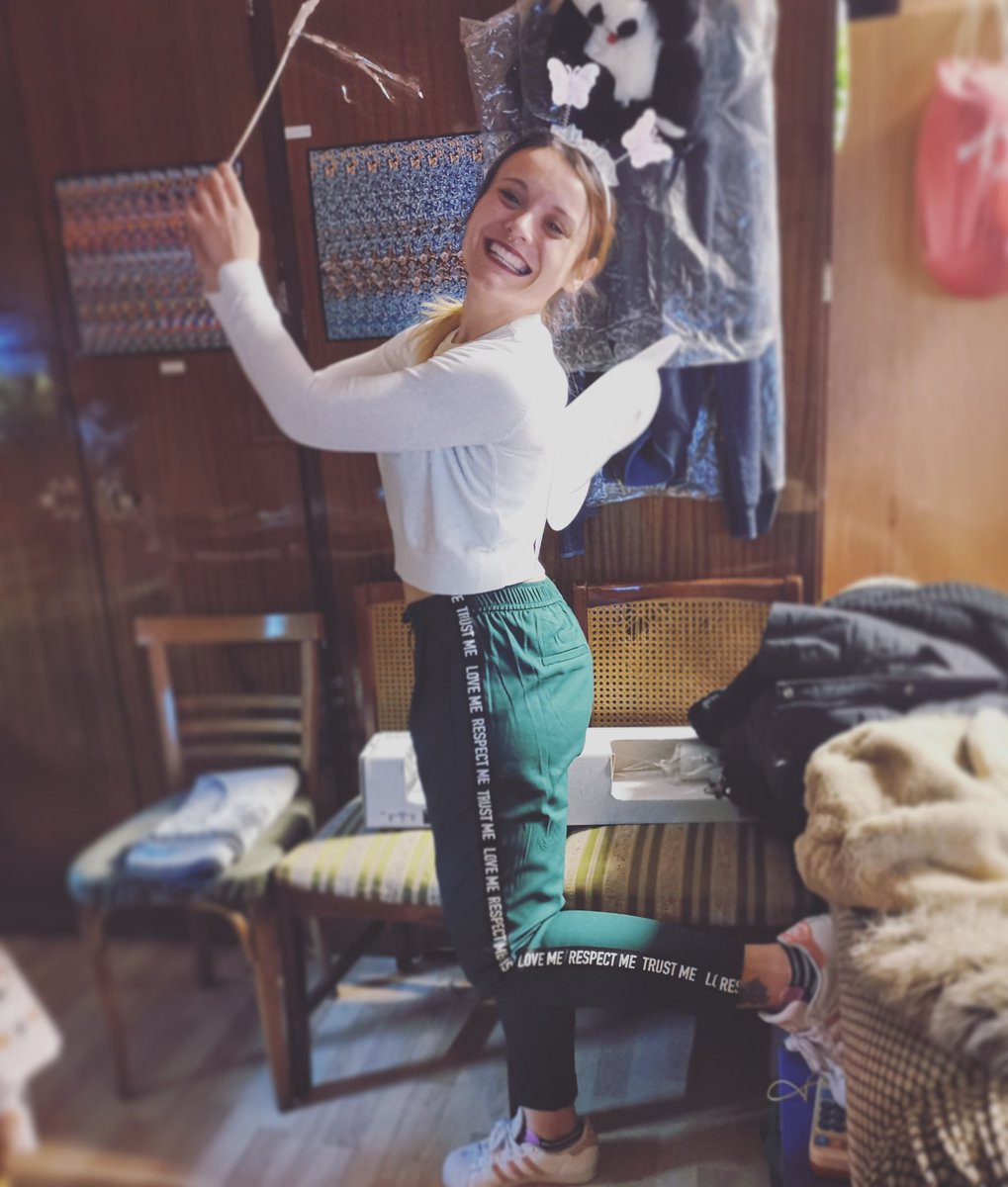 gemaredondoo's tweet image. Tu felicidad depende solo de ti. 🧚‍♀️✨

💫 BUENAS NOCHES CORAZONES 💕
#Localeo 🤪 #LosChavales 😁 #MisHermanas 😊 #DeRisas 😂🤣 #AcabandoBienLaSemana 😄 #DescansarTodxs 💤🌠
#UnBesi 🤭💋