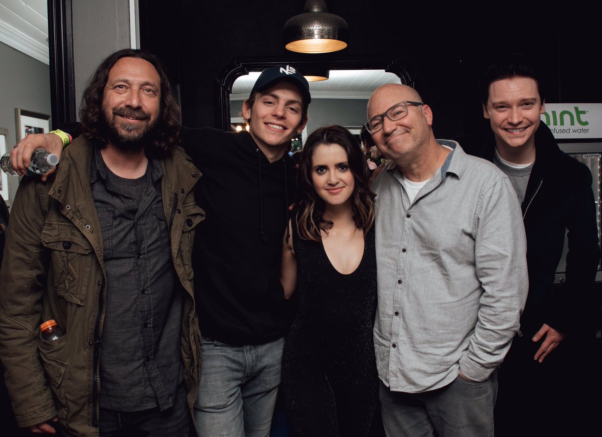 Laura Marano tweet media