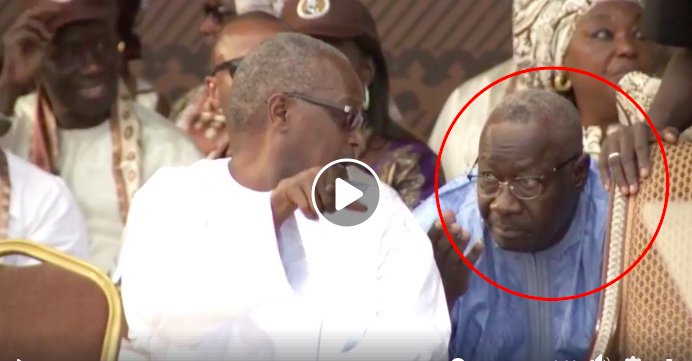 Waangrin's tweet image. Donc El hadji Ndiaye,patron de la @2stvsenegal, est à la première loge au meeting de @Macky_Sall à Thies. Je comprend mieux son incursion sur le plateau de @papealeniang le 31 décembre 2018. Ceey Miim Reew !