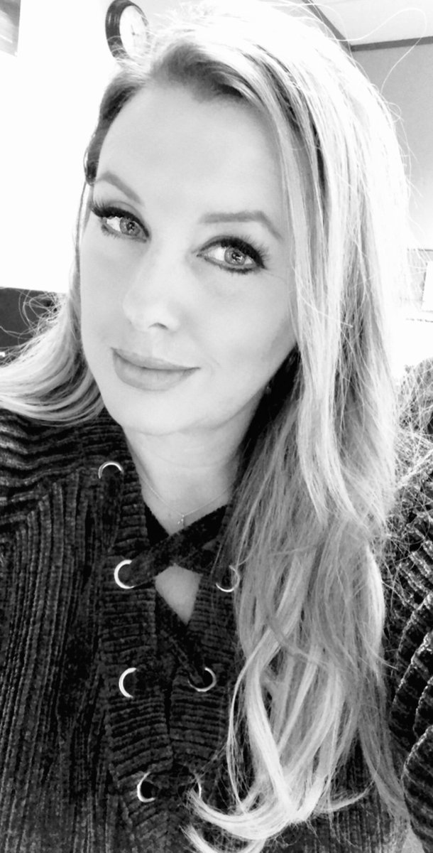 BaileyB4u's tweet photo. Hey loyal ones out there... few and far between. Show yourself and prove that you are who you say you are! I DESERVE IT!! No BS .. follow through with your word.. or is it not of value anymore? 
#findom #footfetish #goddess https://t.co/wnBzFutQSr
