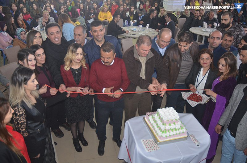 Akkadin_Hakkari's tweet photo. Bugün  Kadın Kolları Bşk sn @MunevverErtus ve Teşkilati  olarak Yüksekova Kadın Ve Umut Girişimcileri Derneğ açılışıığına katıldık.ilgi ve alakadan dolayı tşk ederiz @selvacam @sedagbl @neslihan_coskn @aysgl_ern_ozdmr @DincHusret  @Emrullah_Gur @Akparti  @AKKADINGM https://t.co/ePEV2sSC3J
