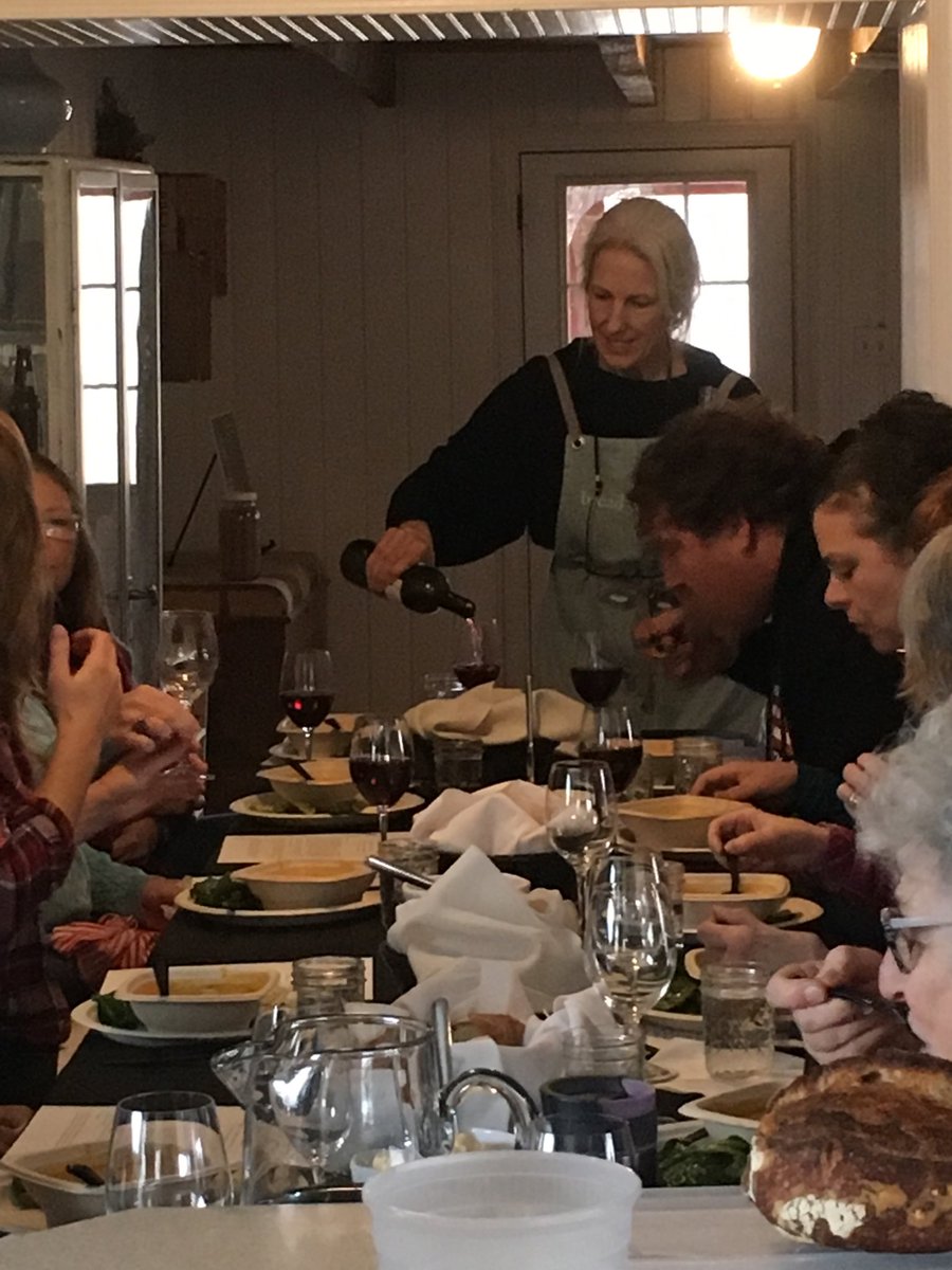 appetitefrbooks's tweet photo. Sourdough lunch class with @pizzabrama and bread &amp; Beauty @RocklandsFarm https://t.co/Qyh0rHtjgL