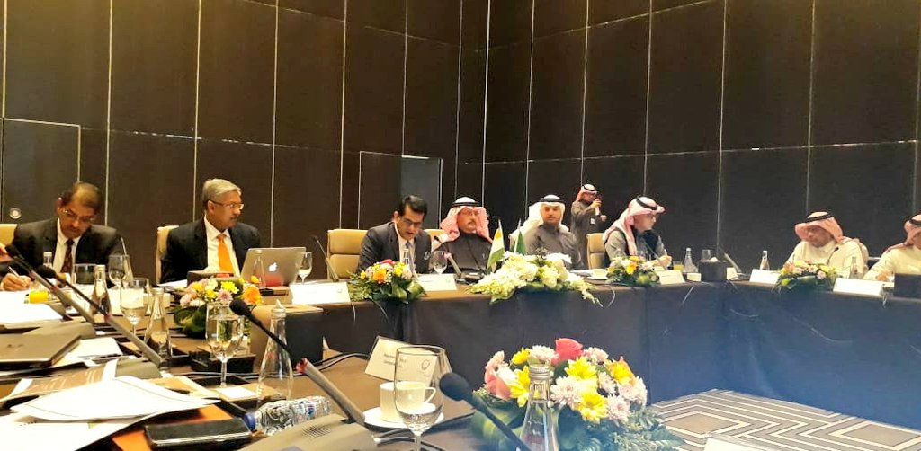 High-level delegation, led by #NITIAayog CEO <a href="/amitabhk87/">Amitabh Kant</a>, visited #SaudiArabia on 16-17 Feb. 
Discussions were held with Saudi Centre for International Strategic Partnerships (SCISP) &amp; with representatives from 12 Saudi Ministries in #Riyadh.
Full release: pib.nic.in/PressReleaseIf…