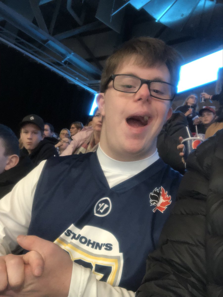 Jay loving ⁦⁦@stjohnsedge⁩ Section 118, row 13 seat 13 #edgetweetseat
