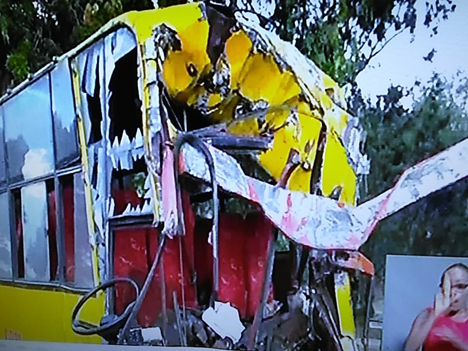 FmEtyet's tweet photo. 6 people reported dead after a fatal accident at Nakuru.
74 victims hospitalised at ELDAMA-RAVINE https://t.co/1HhzLs0Zut