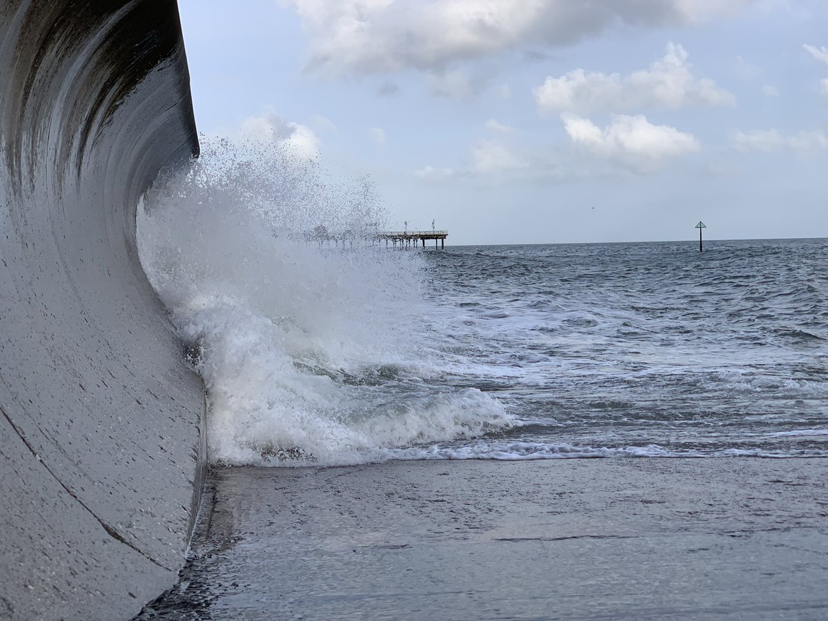 BlithSpirit's tweet photo. Afternoon Teignmouth @Teignbridge @teignnews @VisitDevon @SouthWestUK @TeignmouthLove @TeignTourism @BritishSeaside @TeignmouthPier @uktourist @HolidaysInDevon @Devon_Hour @DevonVisitor @visitsouthwest @DevonLiveNews @ClubTeignmouth https://t.co/AlNH7kVtUk