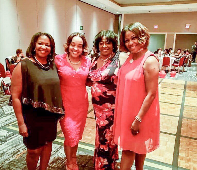 ksb1908's tweet image. My beautiful Beta Pi Sorors. 💗💚 #AKA #AKA1908 #BetaPi #Sorors #AlabamaStateUniversity #HBCU #HBCUproud