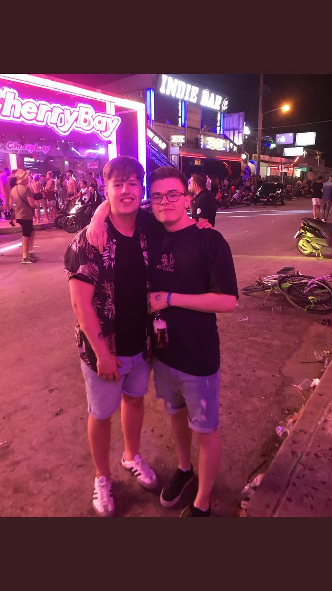 dan_greene14's tweet photo. @morris_jed Happy birthday bro, hope you had a sick day yesterday, see you in two weeks for another big one😭💛xx https://t.co/YnsRJWOAqj