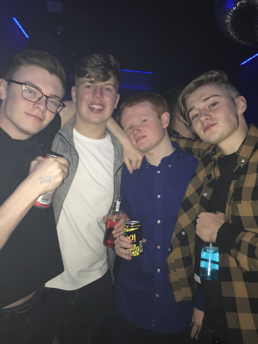 dan_greene14's tweet photo. @morris_jed Happy birthday bro, hope you had a sick day yesterday, see you in two weeks for another big one😭💛xx https://t.co/YnsRJWOAqj