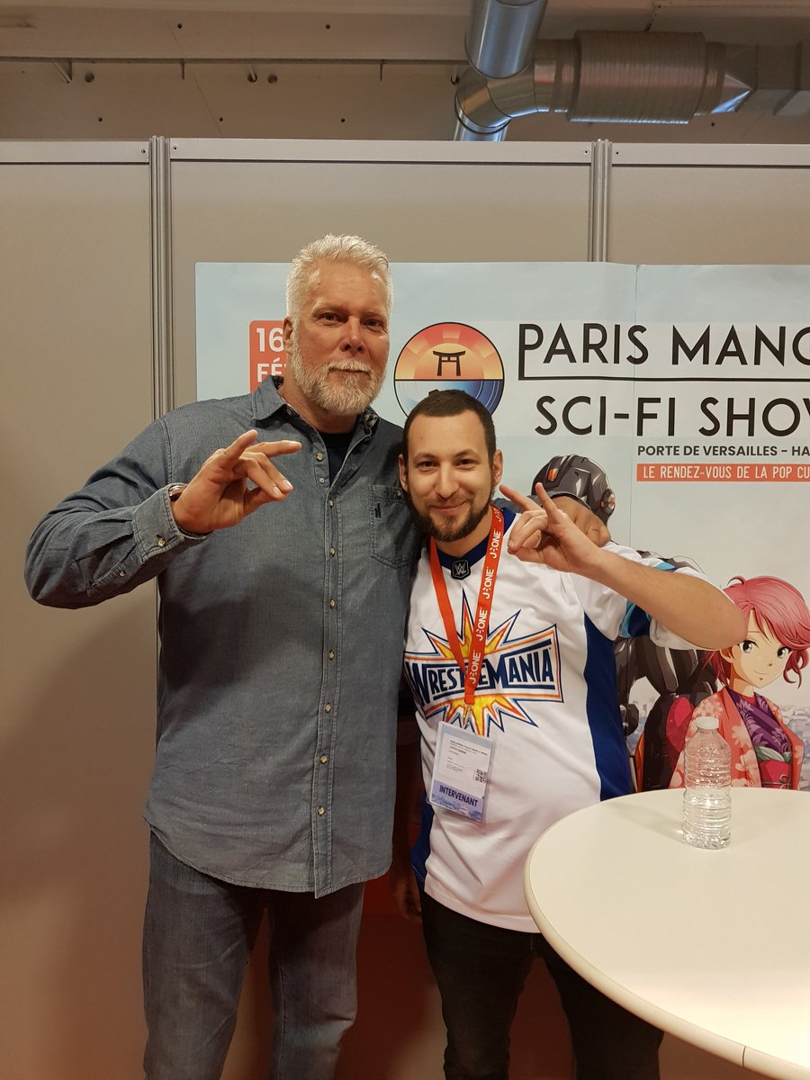 waikiki761's tweet photo. #ParisManga et le #CatchCorner c'est fini ! Merci à tous d'avoir été là !
Et encore merci à toute l'orga et surtout @sylvainguern
Et aussi merci pour sa gentillesse à @RealKevinNash ! https://t.co/vpysm60BJZ