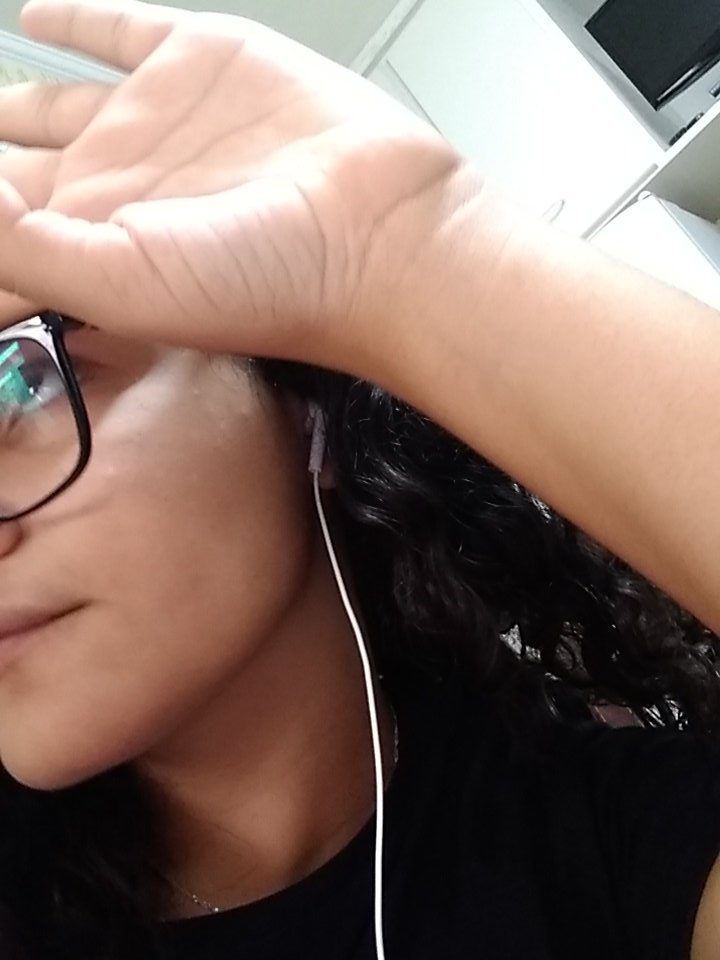 BE4USH1NE's tweet image. Estou um nojo com o meu hino, boa tarde #fandomseguefandoms #FandomSegueFandom #Arianators #Ariana