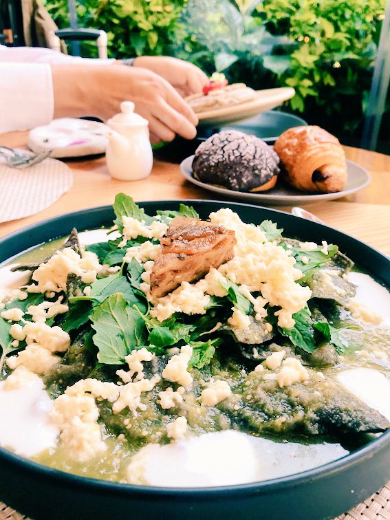 fernando_velam's tweet photo. ¿Ya probaron los chilaquiles con quelites y lechón en @ChapulinRest ? ¡Están buenazos! #InterContinentalLife 

#FelizDomingo #Brunch #Chilaquiles https://t.co/xANnBIAiEk