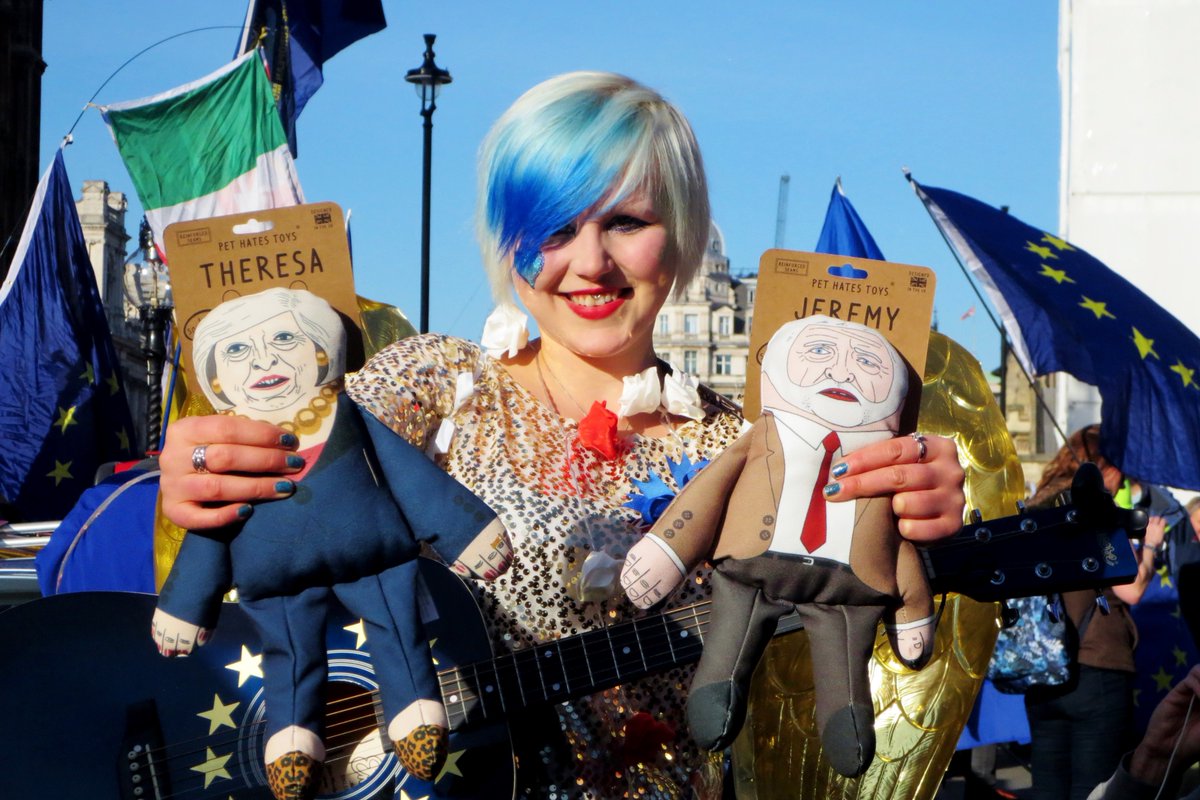 RJRphotos's tweet photo. Madeleina Kay-Westminster @MadeleinaKay #EUsupergirl #AntiBrexit #Brexit #Protest #AntiBrexitProtest #London #CollegeGreen #HousesofParliament #Westminster #Article50 #Referendum #TheresaMay #EuropeanUnion #PeoplesVote #10DowningStreet #Remain #RemainInEU #BollockstoBrexit #EU https://t.co/ZrQdKhR7GO