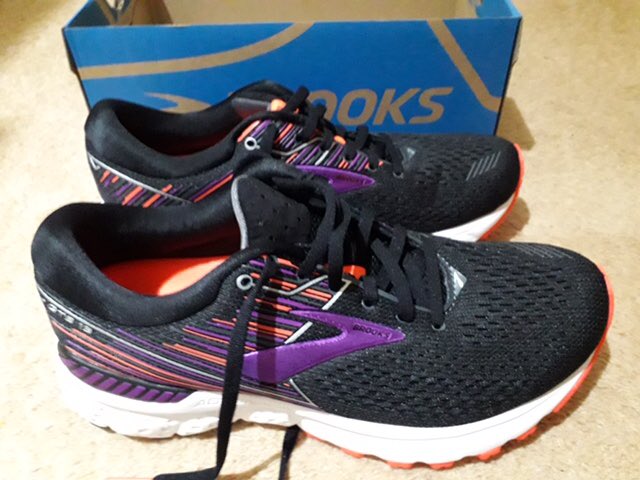 so excited (and bit nervous) to try my new <a href="/brooksrunning/">Brooks Running 💙</a> shoes from RunPreston today. loved them-felt amazing and think they look fantastic! just the incentive i needed to get out there today <a href="/Womensrunninguk/">Women's Running UK</a> hope they make me run faster!