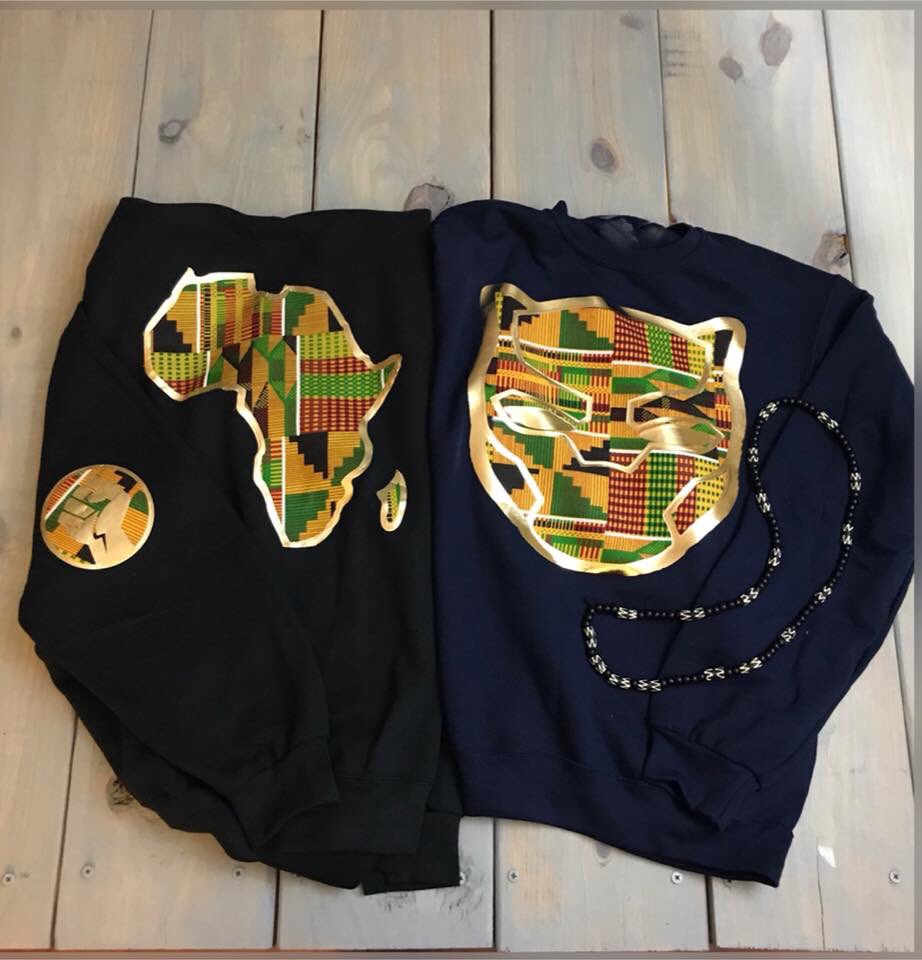 DoohickyCraftqe's tweet photo. Soooooo word on the street is you were looking for meee!
Signed up for Email list๐๐พโโ๏ธ
Cue Blac Panther ๐๐พโโ๏ธ
re-release special edition sweatshirt ๐๐พโโ๏ธ
Shop swiftly Darlings once theyโre gone, theyโre back to the vault.
3 to 4 week turn around๐
#doohickycraftique #doohicky #africa https://t.co/fR5RAZQ9HY
