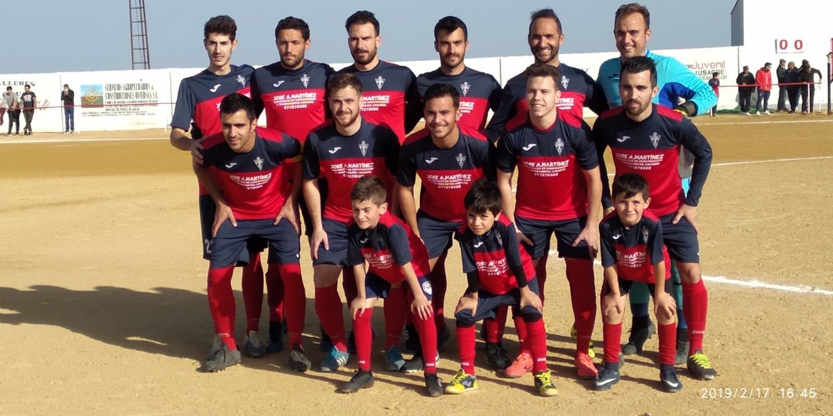 PRSundars64's tweet photo. Final en Usagre.

CD Usagre 3-0 UD Bienvenida

⚽️@Javier_rubio3 
⚽️@Johny17mil 
⚽️@sanchez_mesut 

3 puntos más que sumamos en el derbi. Gran trabajo de todos y gracias a la afición por estar siempre ahí.
Disfrutamos de buen fútbol y de un gran ambiente.

#VamosÚrsaros
#VamosCDU https://t.co/z11OyBk1qi