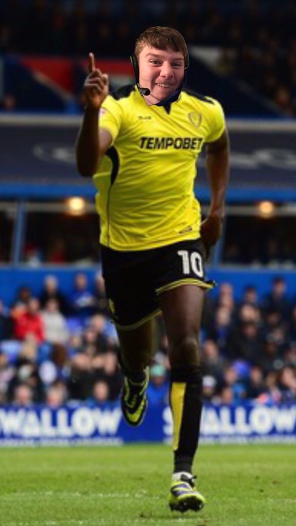 BurtonAlbionVFL's tweet photo. Joseph โDazzaโ Jackson- ST. The most recent signing of our three front men, and a menace for defenders to deal with. He can dance round players like Roberts Dad dances around the house. Donโt shine any lights his way though he has violent epilepsy. #PRAYFORDAZ https://t.co/EZYivf6TWZ