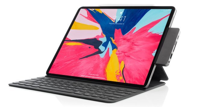 vkj73's tweet photo. Indiegogo : Throw away all your dongles. Try HyperDrive (Hyper), a USB-C Hub for iPad Pro. You can simultaneously connect:

🔵HDMI
🔵USB-C
🔵microSD
🔵SD
🔵USB-A 
🔵3.5mm audio

Get yours right now: https://t.co/LfRriI7PPP #tech #computerequipment … https://t.co/Fn4Vj2ECwa) https://t.co/Wzs0FdW9Fk