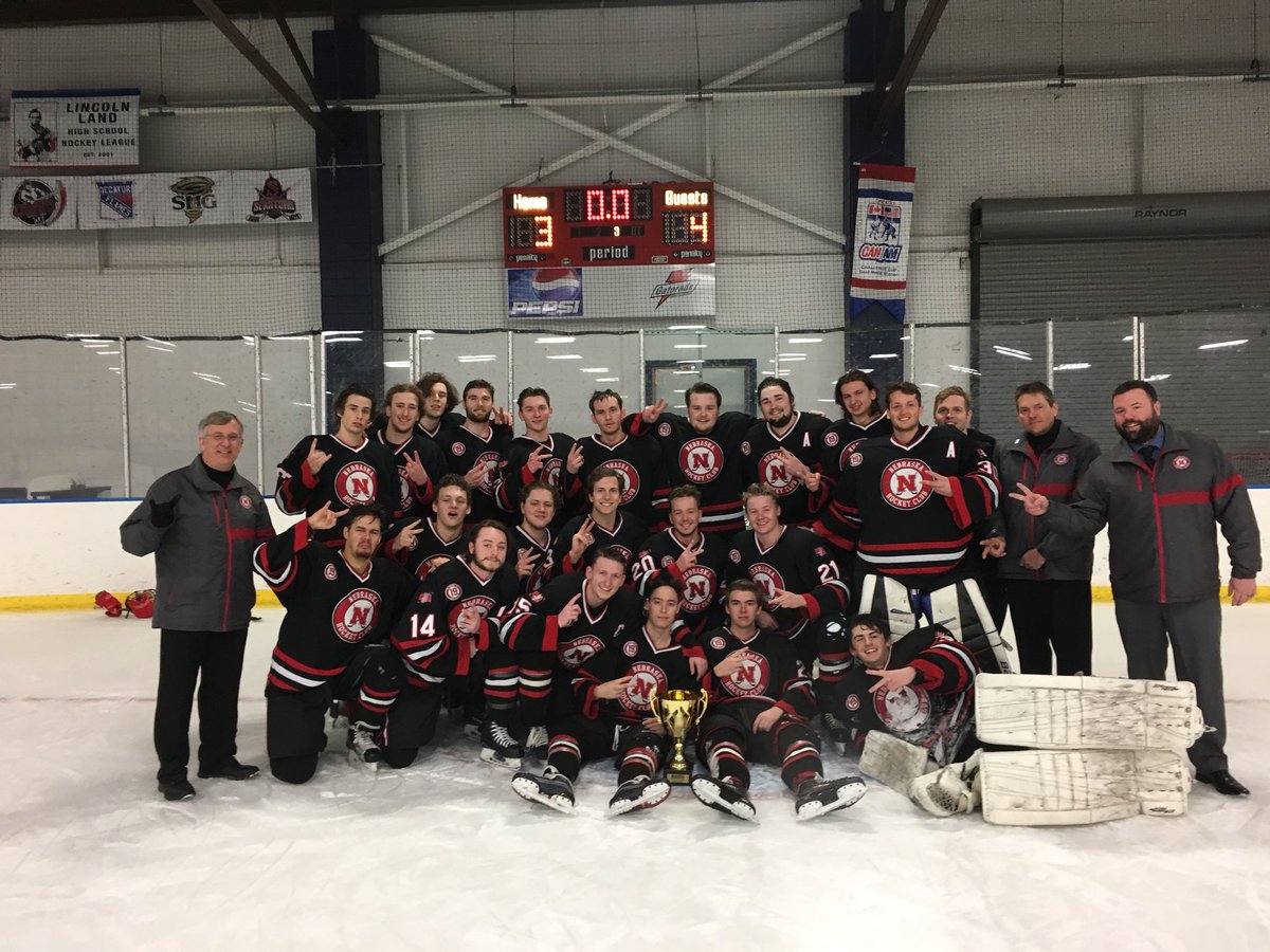 BACK-TO-BACK‼️

#HuskerHockey is the 2018-2019 MACHA Conference Champions 🏆🏆