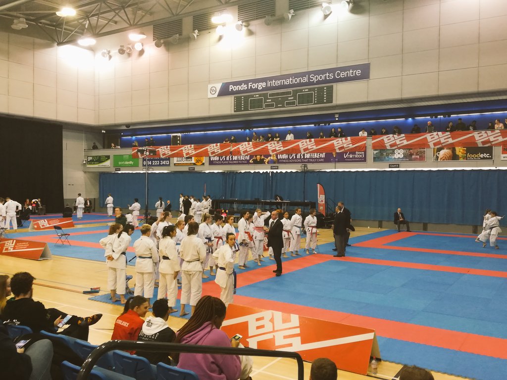 LeeDarrenH's tweet photo. Another year working @BUCSsport Nationals 2019 in #TeamKarate 🎌🥋  @TeamHallam https://t.co/IWFcRjsmAK