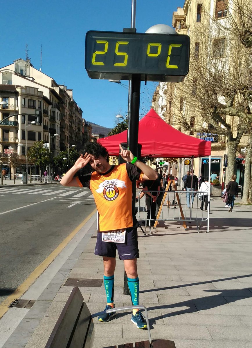 DeviConquis's tweet photo. Después de #correr con mucho #calor, darme una buena #ducha y ponerme la #camiseta #NutriumLifeStyle, estoy más fresco que una #pera de #RincóndeSoto 😎👕🍐 https://t.co/1YR5zBrBZR