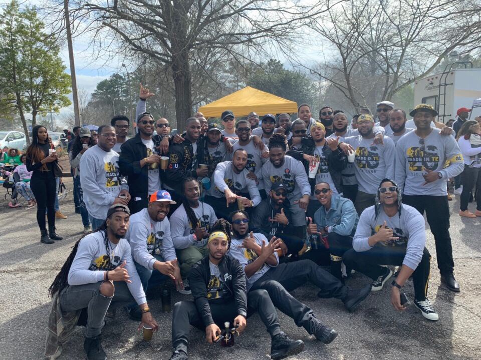 StraightProblem's tweet photo. 😎😂 “I think that I’m Tom Cruise” (Bobby Shmurda voice)
#CSUHOMECOMING2019 #ChrisHandsome #DreamTEam #ItsJustGotALittleColderBaby #ICE https://t.co/CcHexGgl3X
