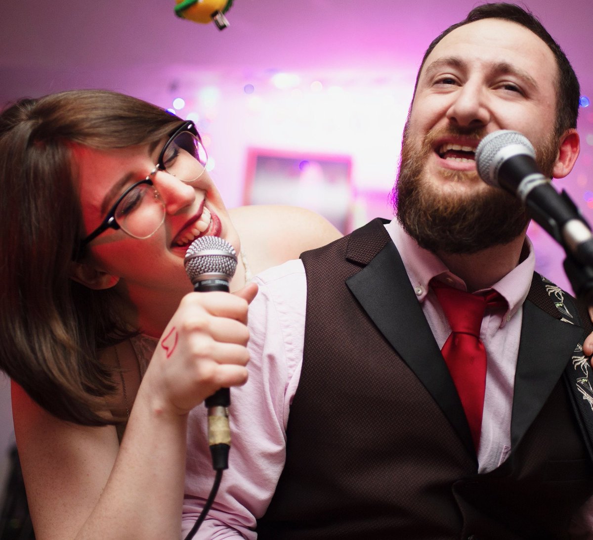 Amazing 10th anniversary of #Lovefest special shout to
#Qualityliving
<a href="/powerlinesband/">Powerlines</a> 
<a href="/RubyBones/">Ruby Bones</a>
@listentoscout for performing and making it one hell of a night ❤ thanks for everyone who came and boogied with us boogie men 👻