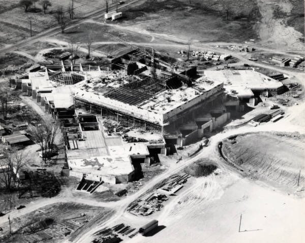 The building was featured on the July ‘71 cover of Architectural Record, which hailed the building as “no doubt the most architecturally significant public structure built in Ohio since the State Capitol.”