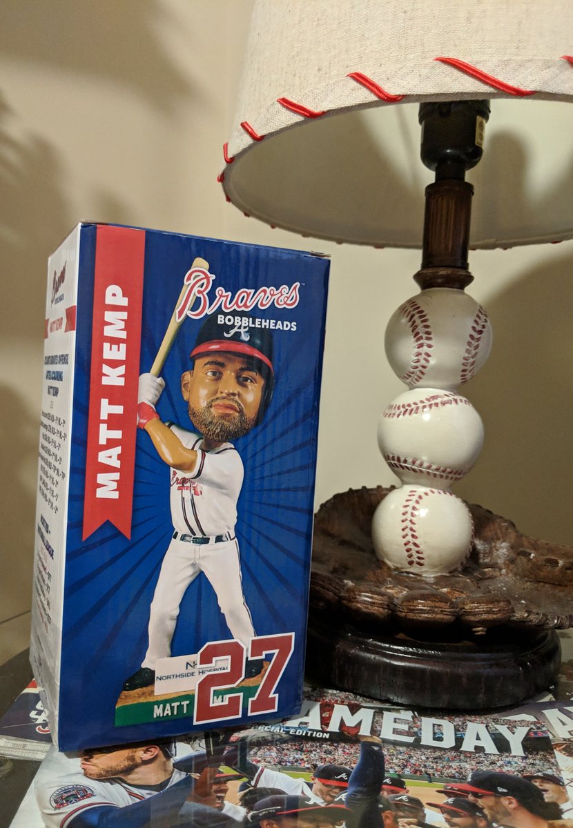 DoctorBobble's tweet image. To celebrate 1k followers, RT and Follow me for a chance to win this Matt Kemp SGA bobble! I'll select a winner at 8pm on 2/18!