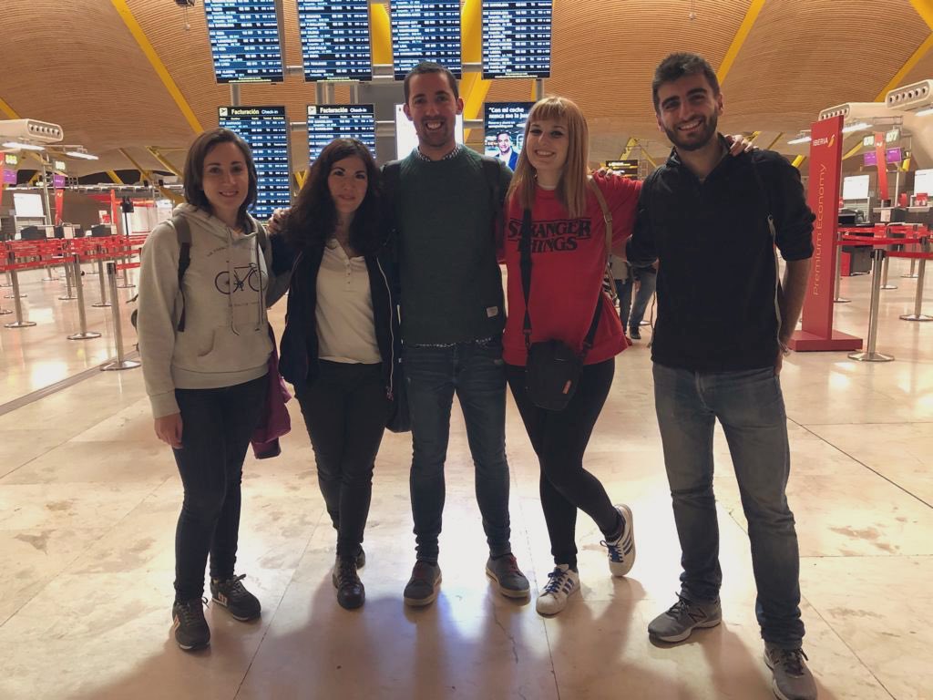 Usagitxo's tweet photo. Ha sido una superjapan genialosa, top top máximo!!! Y ahora... agur chalequitos y rumbo a Sri Lanka!!!!! #supermortaleisiontrip #williefog #findedarks #ratasteam #saneloteam https://t.co/VR4Uuczn73