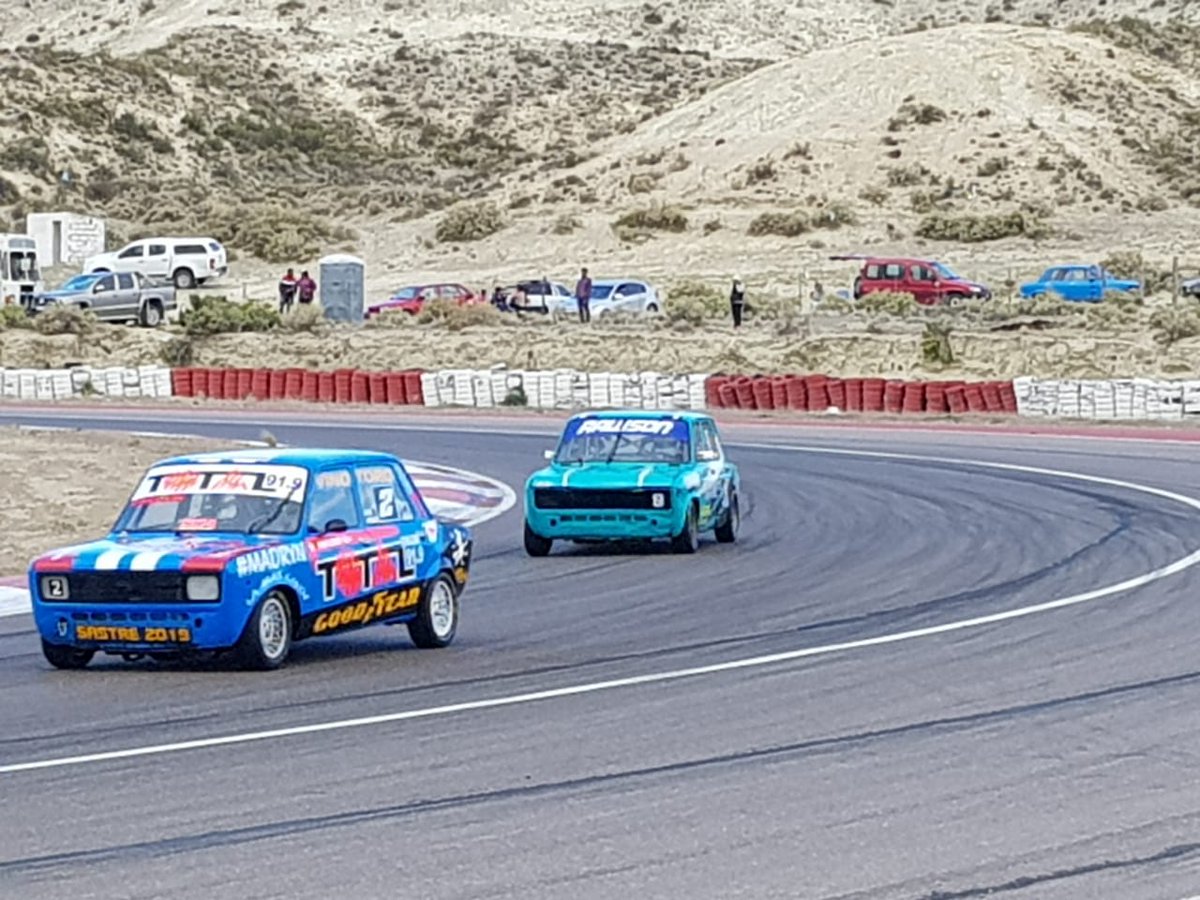 asocmaryvalle's tweet photo. 18 días para la vuelta del campeonato 2019 de automovilismo de pista. El regreso del #TCPatagonico y las cuatro categorías #Gol #R12 #TP1100 y #TCAustral. #MaryValle #Trelew #Chubut2019 . 8-9 y 10 de marzo. https://t.co/ZHxR5kcdrA