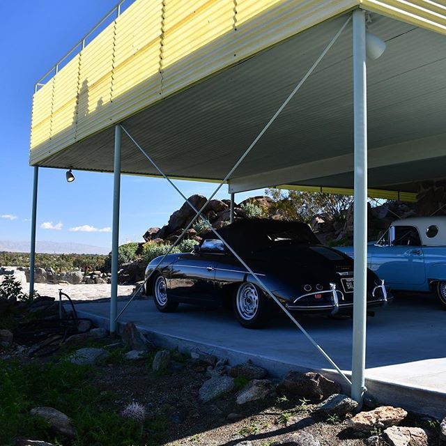FlavinArchitect's tweet photo. The Great Albert Frey’s Cree House. Inexpensive materials including corrugated fiberglass and metal, and minimal steel columns he created a masterpiece.
#modernismweek #modernismweek2019 #albertfrey #creehouse https://t.co/aZkvTUbY9a https://t.co/RR8dEstiPq