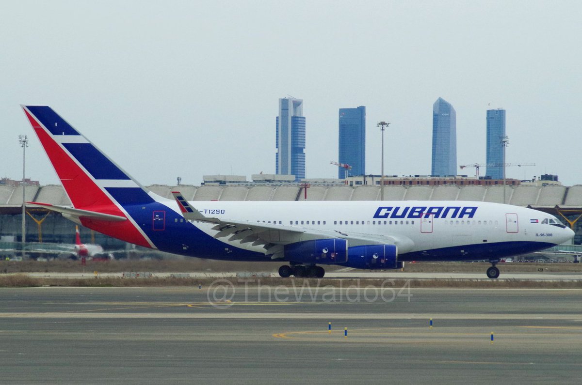 #CubanaDeAviación flight 471 on runway 36L for departure to Santiago de Cuba. My first Il-96 aircraft type photo.

🗓️January 22nd 2019 at Madrid Airport (#LEMD MAD)
✈️#Ilyushin #Il96-300
Reg. CU-T1250
MSN: 74393202015
Built in 2005