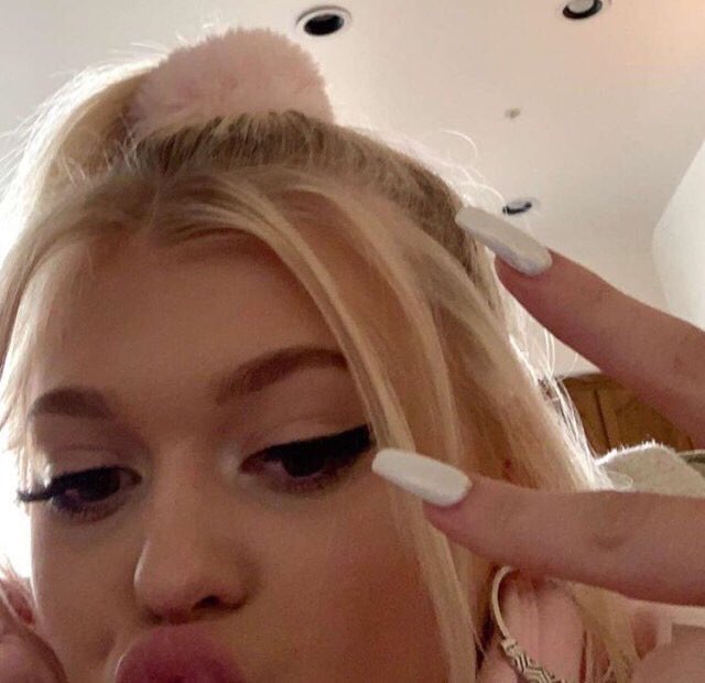 peechl0r's tweet photo. Hi bby I’m still awake it’s 12:49PM and i woke up to say how much i love u bby @iamlorengray 🥰💓🔭🥺ily more than u love ian hehe https://t.co/uWFfgC7Cyu