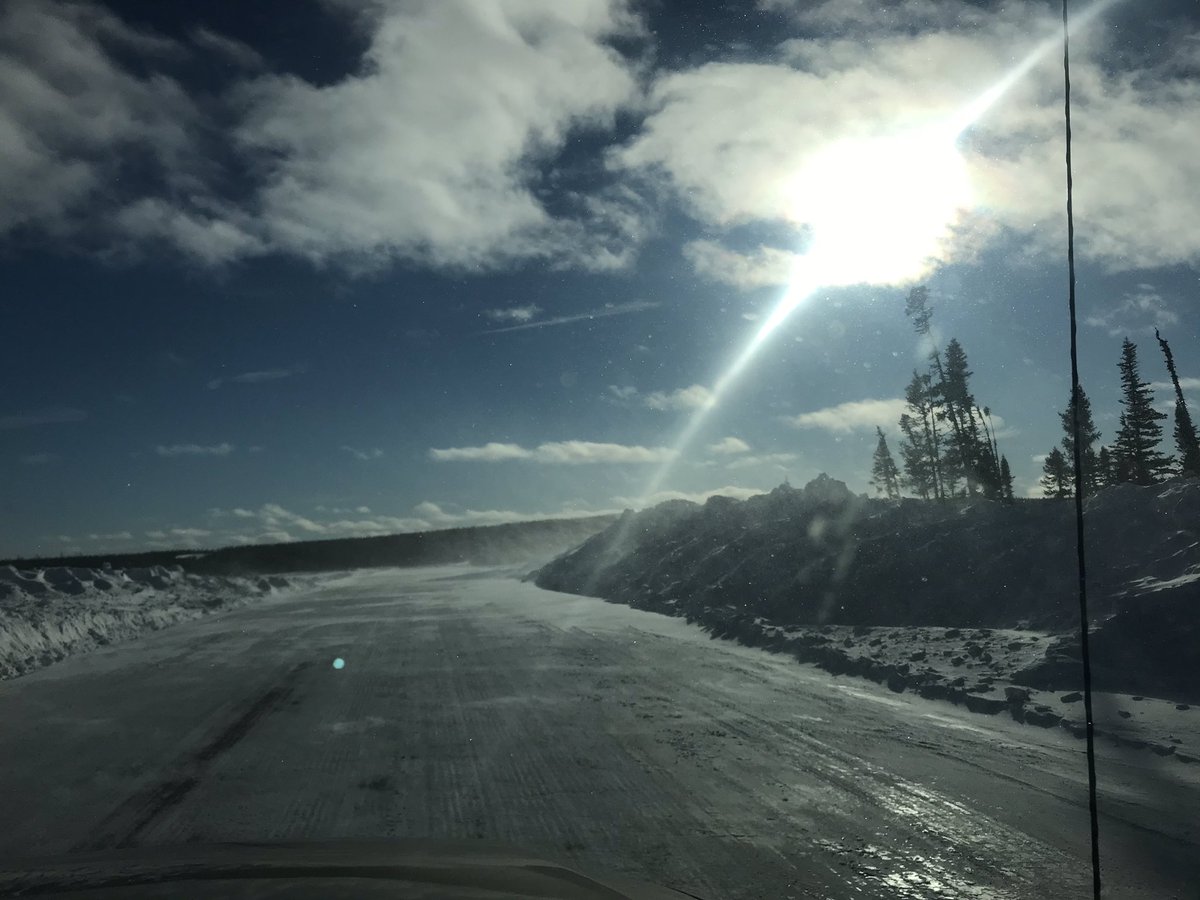 YvonneJJones's tweet photo. Sunday drive in the Riding-Loving the #TransLabradorHighway conditions are good-a little drifting snow in places- 456k the pickups purring! https://t.co/R4I6cIrsNy