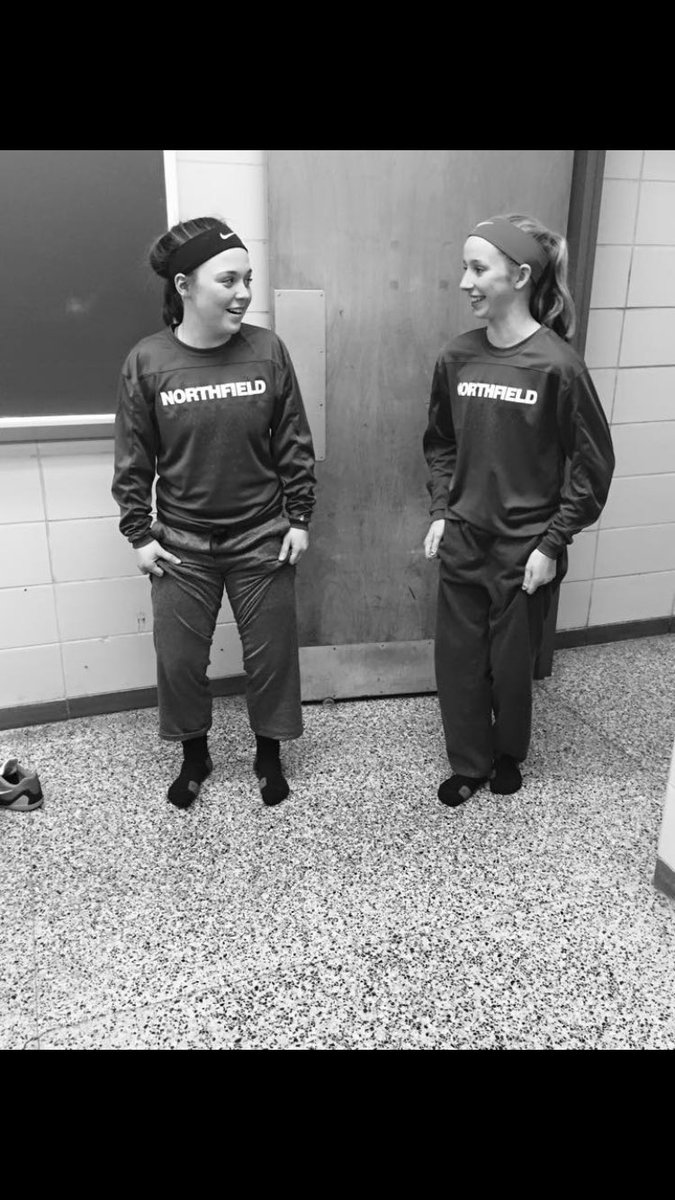 ariel_dale13's tweet photo. We will always be the #Dynamicduo 🏀💙 @kelggie20 https://t.co/DKFuQaA9pL