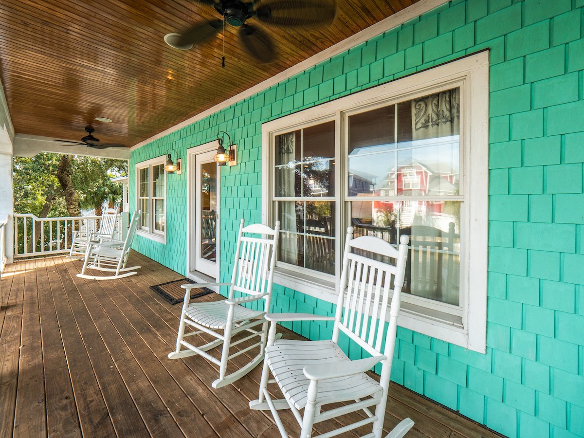 Custom built 5 bedroom 3 bath professionally decorated dream home in the much desired Sea Watch in #KureBeach, NC! Search our site for "Sea Watch" home to begin your perfect NC vacation this year. #ncretreats #ncbeaches #ilm #VacationRentals