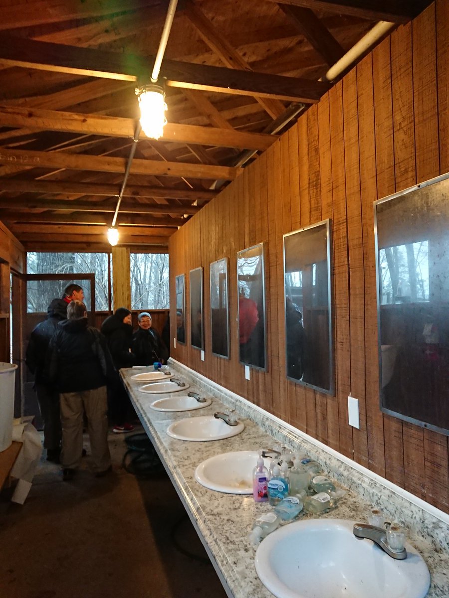 Тур по лагерям США. 17 февраля 2019 г. Нешвил. Детский лагерь YI. Кабинки для проживания детей