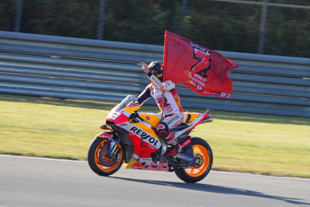 Happy birthday marc marquez, sori late to say 