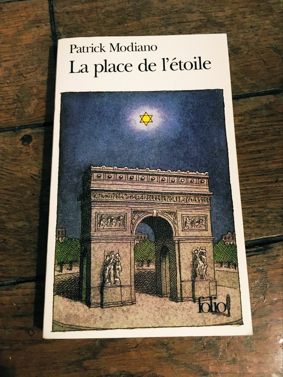 Paulfaitsoncine's tweet photo. Invité par @marie_ottavi (qui veut me piquer mes livres pour ce défi) je passe le relai à @LucieLoos pour ce #jour2 La règle : chaque jour un livre, pas de commentaire.  #7jours7livres https://t.co/drtV2dudYO
