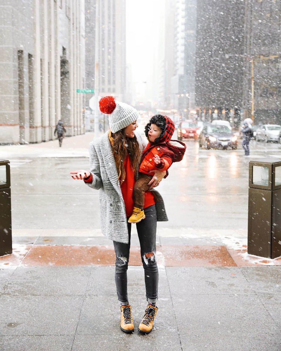 TravelMindset's tweet photo. Chicago can be a big city to conquer. We think this family-friendly travel guide from @heymarylauren is just the right solution: https://t.co/LipmrJ2wpX #SeekerProject https://t.co/4xiWqCrN2w