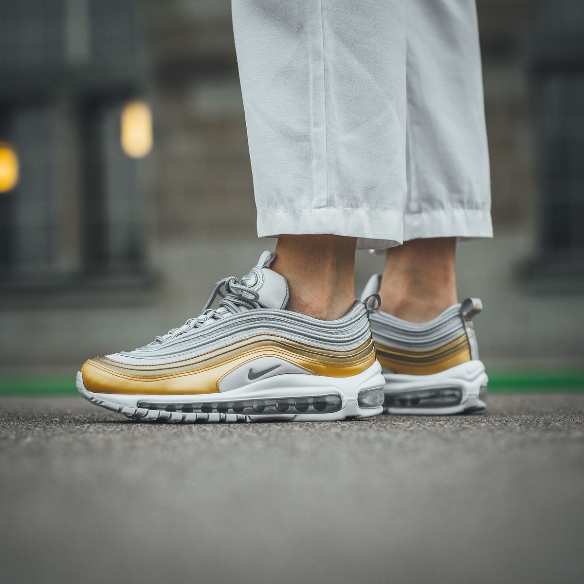 air max 97 vast grey metallic gold