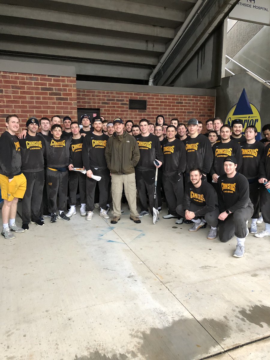 GriffsMLax's tweet photo. Thank you @CambridgeYL for having us for today’s clinic! A lot of fun had and learning done today. A big thank you to Jonathon Duggan ‘03 for getting this all together. #GoGriffs #GriffsInTheCommunity https://t.co/1jdFhNoPnm