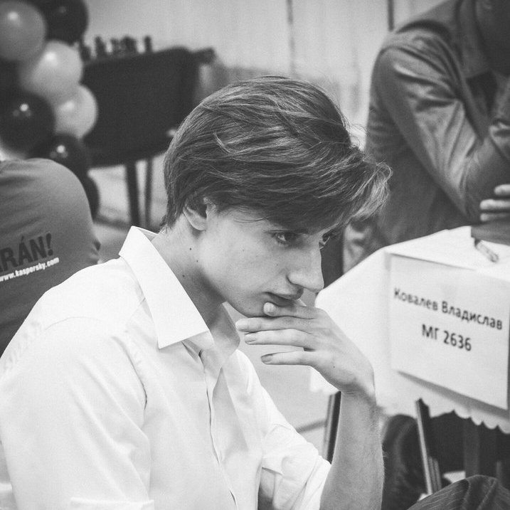 World Chess on X: **MASTERCLASS LAST CALL** 💥 GM Daniil Dubov will hold a  World Chess Masterclass on pawnless endings, today at 09:00 UTC. Find more  here:  Don't miss it!  /