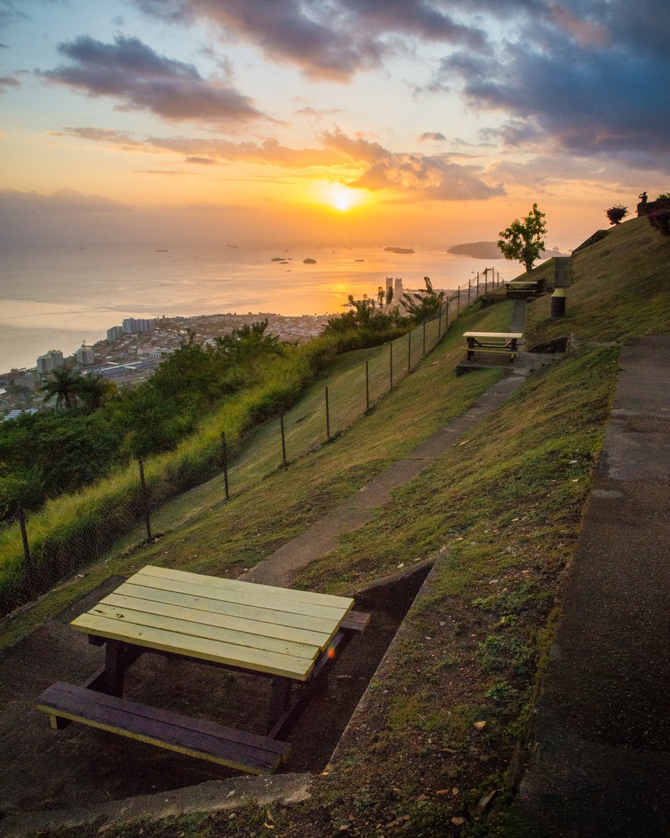 foodienationtt's tweet photo. Add Fort George to your list of places to visit while in Trinidad and Tobago! π€© Pro-tip: It's one of the best spots to watch the sunset in Port of Spain. π
#foodtourism #gotrinbago https://t.co/y4X2htPFwy