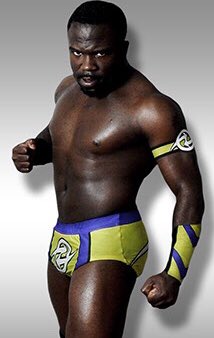 Watching @CWFAZTV on @FightNetUK & holy moly @owen_travers is amazing! 😱
Watch him everyone as he’s the 2nd coming of #AhmedJohnson!
He needs signing fast!
@pwponderings @TheIndyCorner